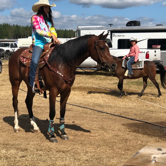 Meet your Posher, Jessica - Picture 3 of 7